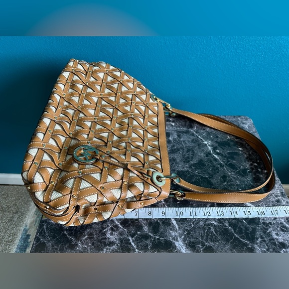 Michael Kors RAVEN Studded Woven Leather Large Shoulder Bag Tote - Picture 12 of 16